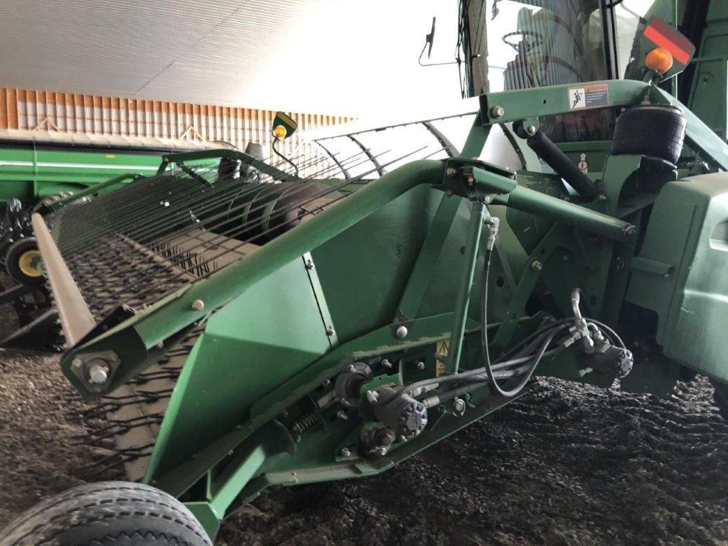2010 John Deere 9770 Combine