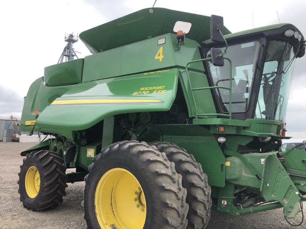 2010 John Deere 9770 Combine