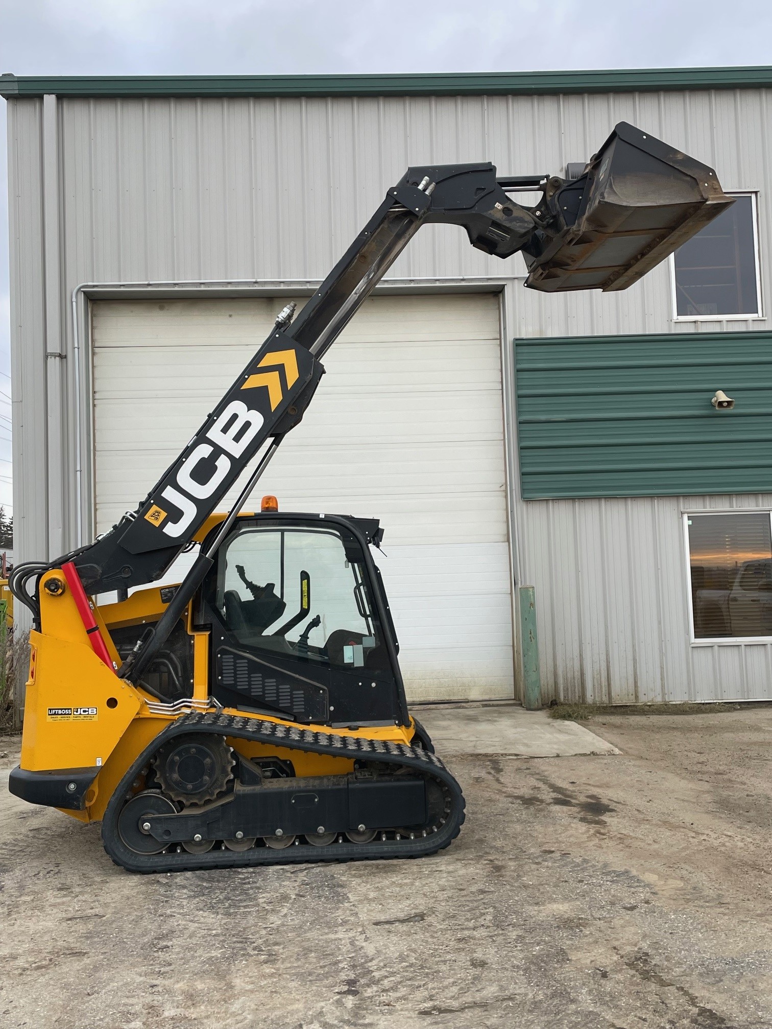 2020 JCB 3TS-8T Compact Track Loader