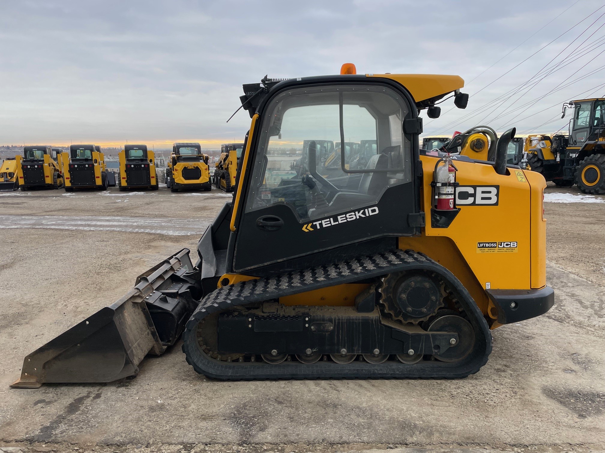 2020 JCB 3TS-8T Compact Track Loader