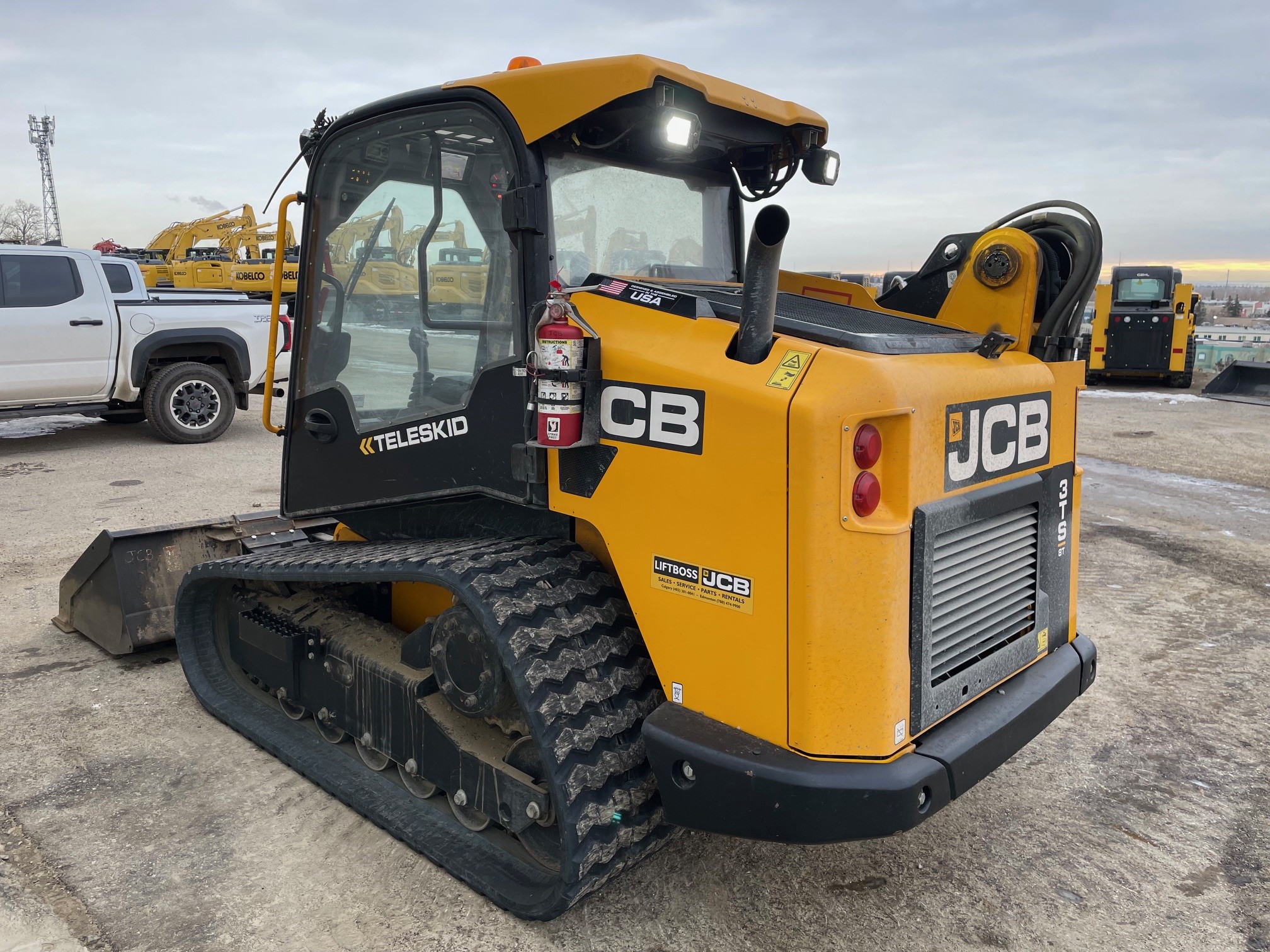 2020 JCB 3TS-8T Compact Track Loader