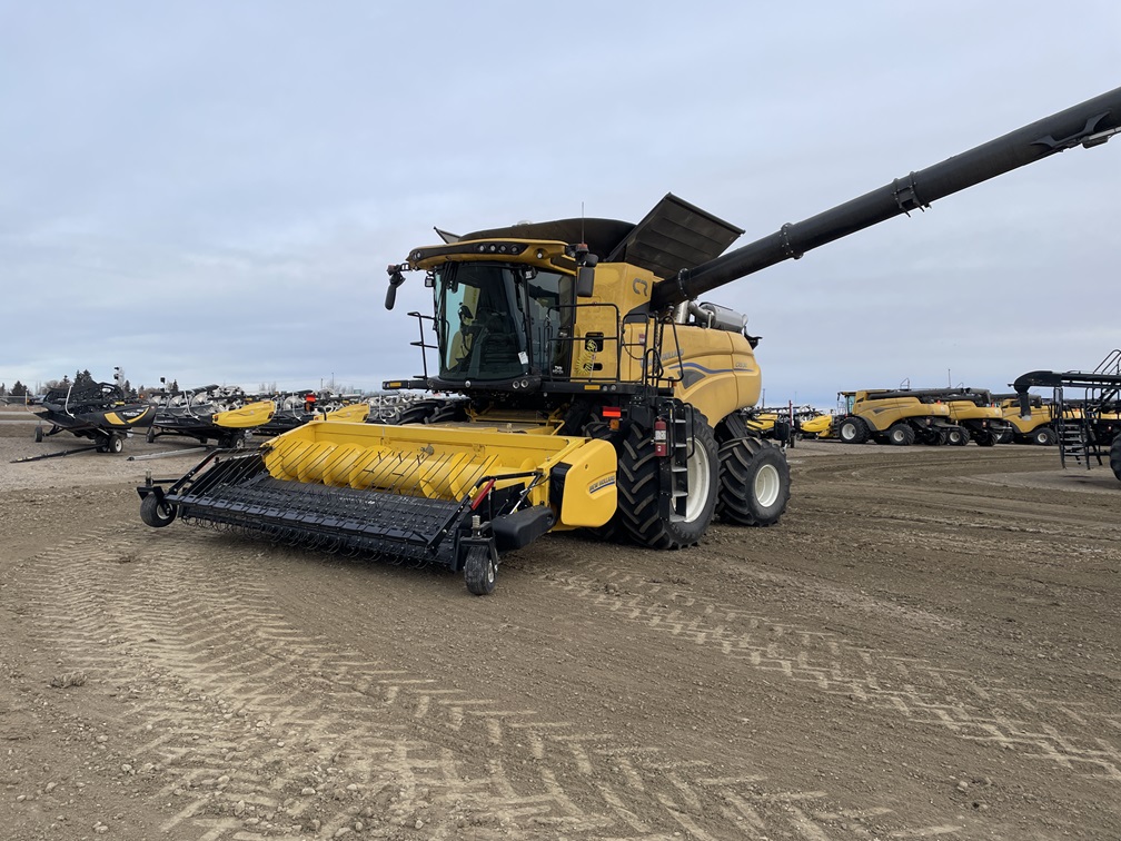2024 New Holland CR9.90 Combine