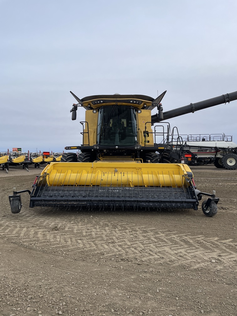 2024 New Holland CR9.90 Combine