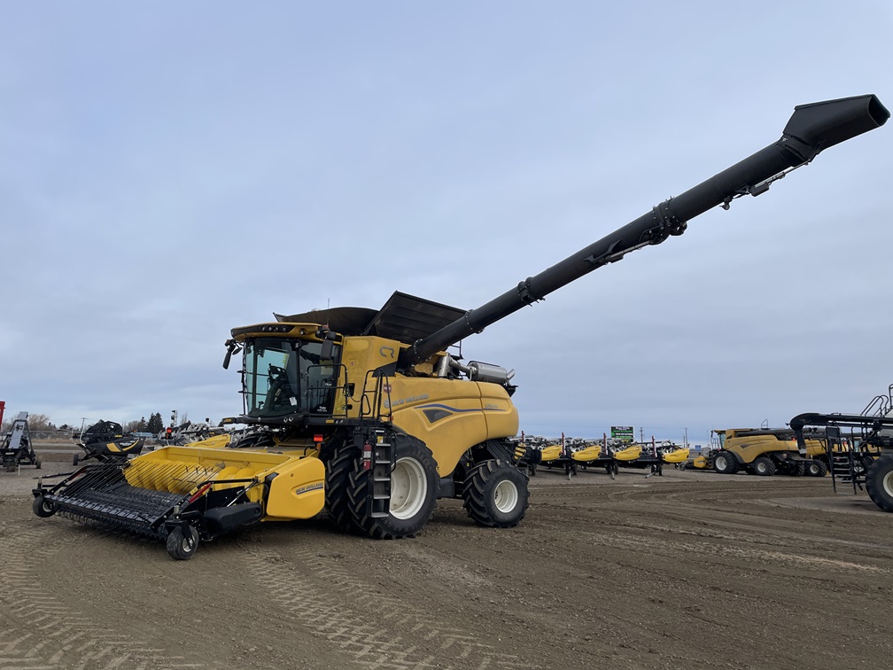 2024 New Holland CR9.90 Combine