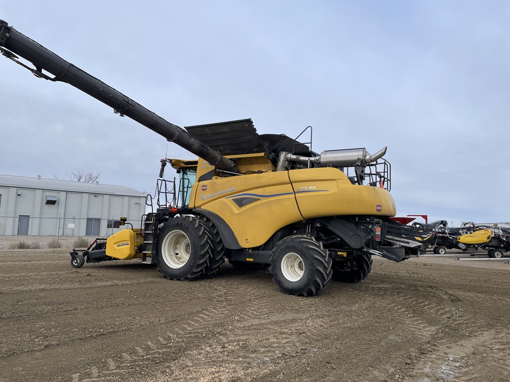 2024 New Holland CR9.90 Combine