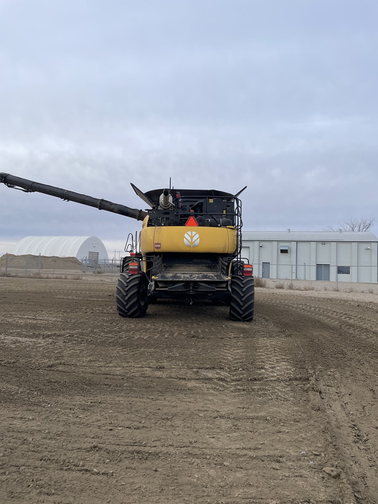 2024 New Holland CR9.90 Combine