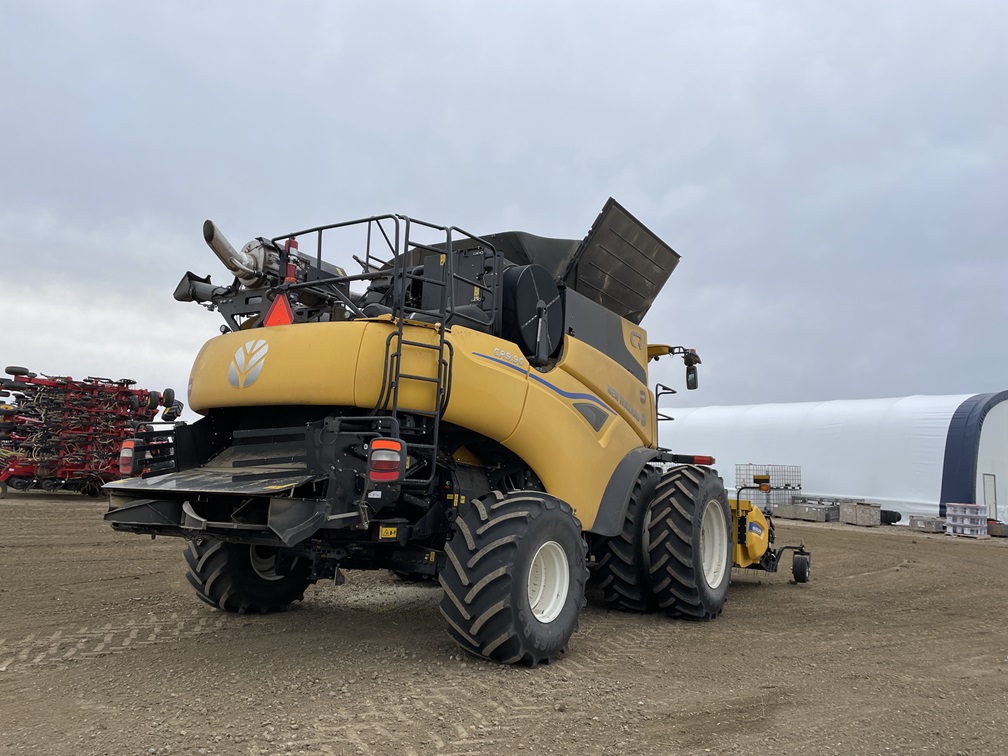 2024 New Holland CR9.90 Combine