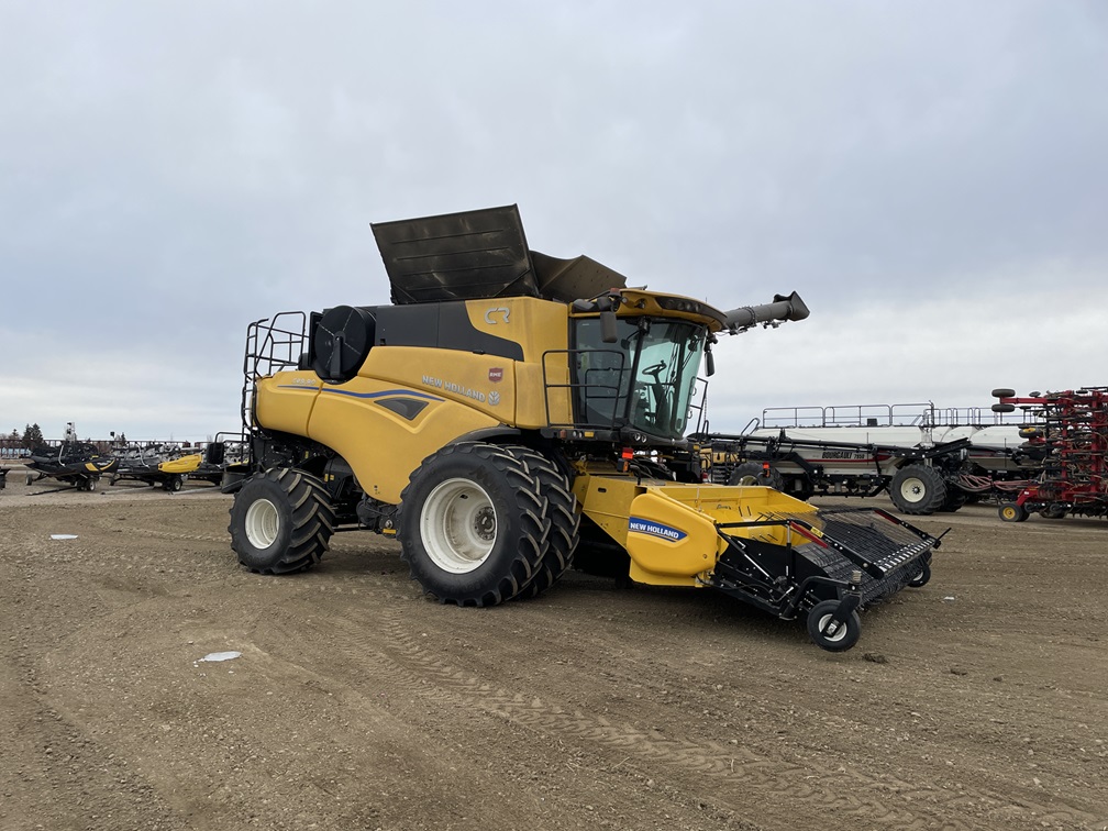 2024 New Holland CR9.90 Combine