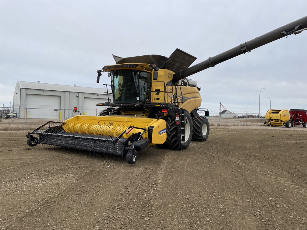 2024 New Holland CR9.90 Combine