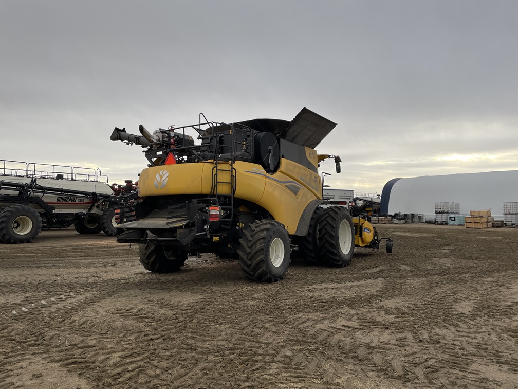 2024 New Holland CR9.90 Combine