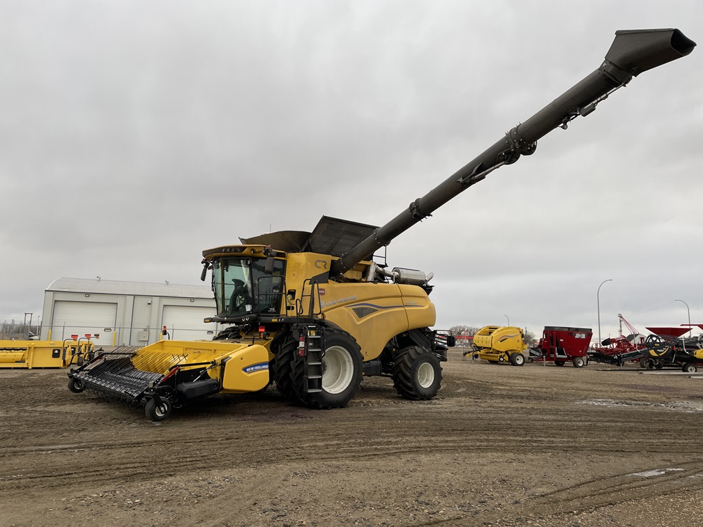 2024 New Holland CR9.90 Combine