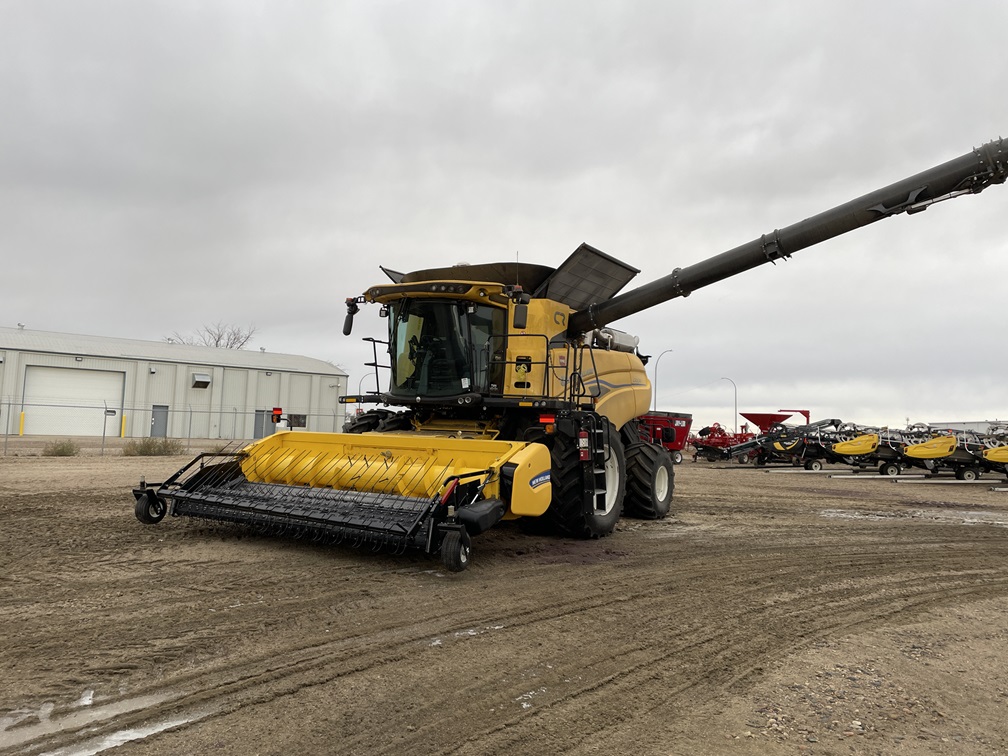 2024 New Holland CR9.90 Combine