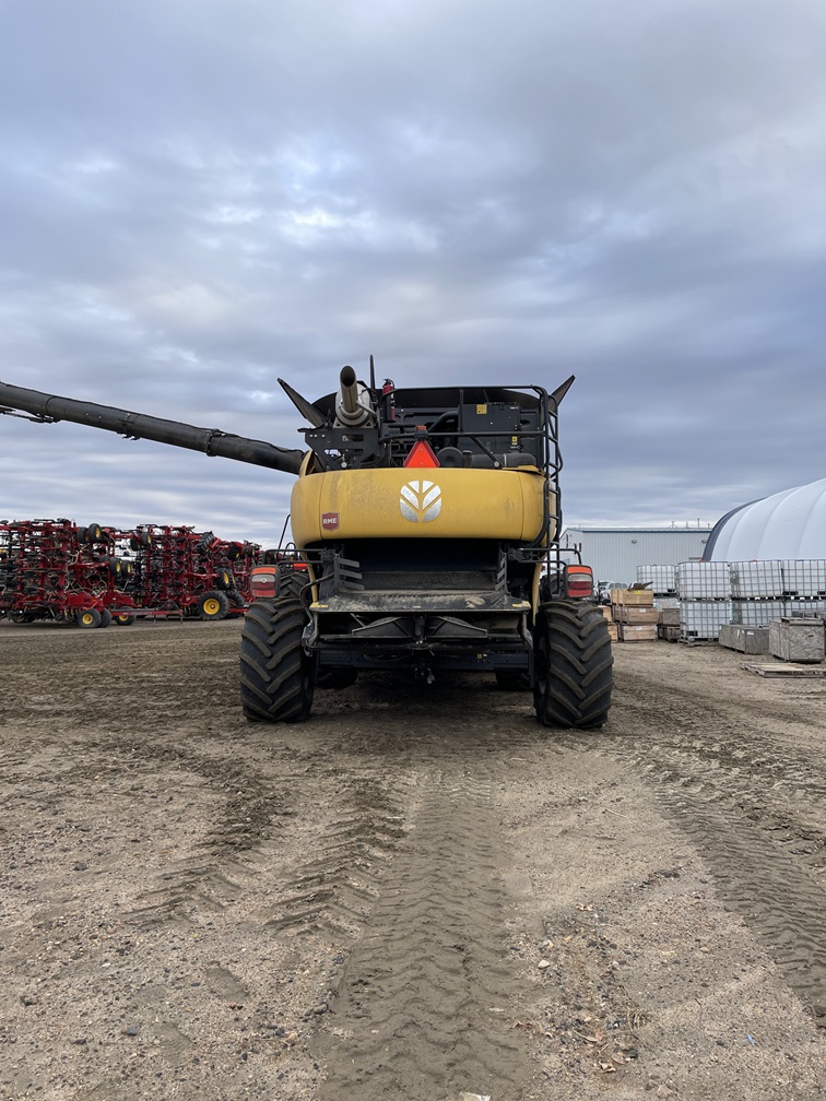 2024 New Holland CR9.90 Combine