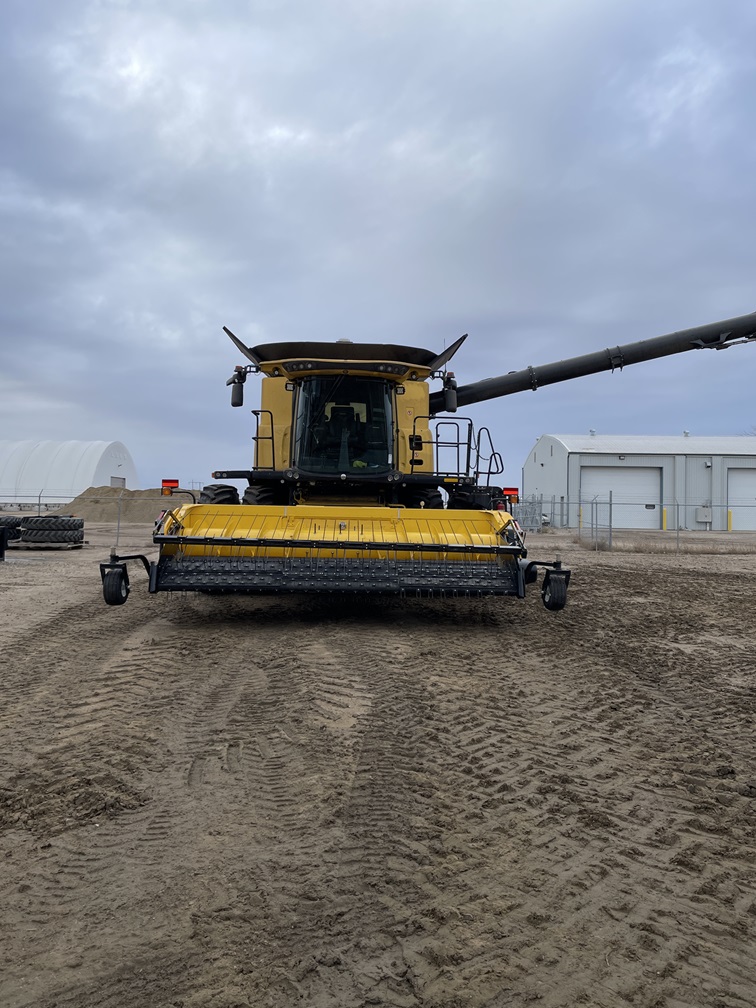 2024 New Holland CR9.90 Combine