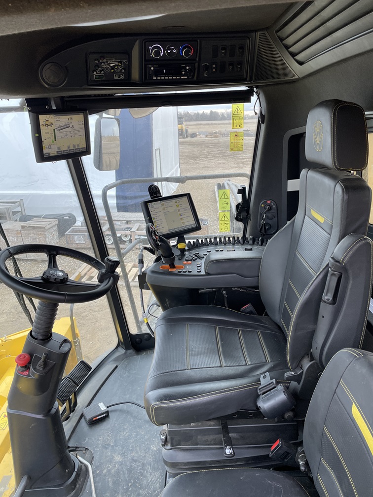 2024 New Holland CR9.90 Combine