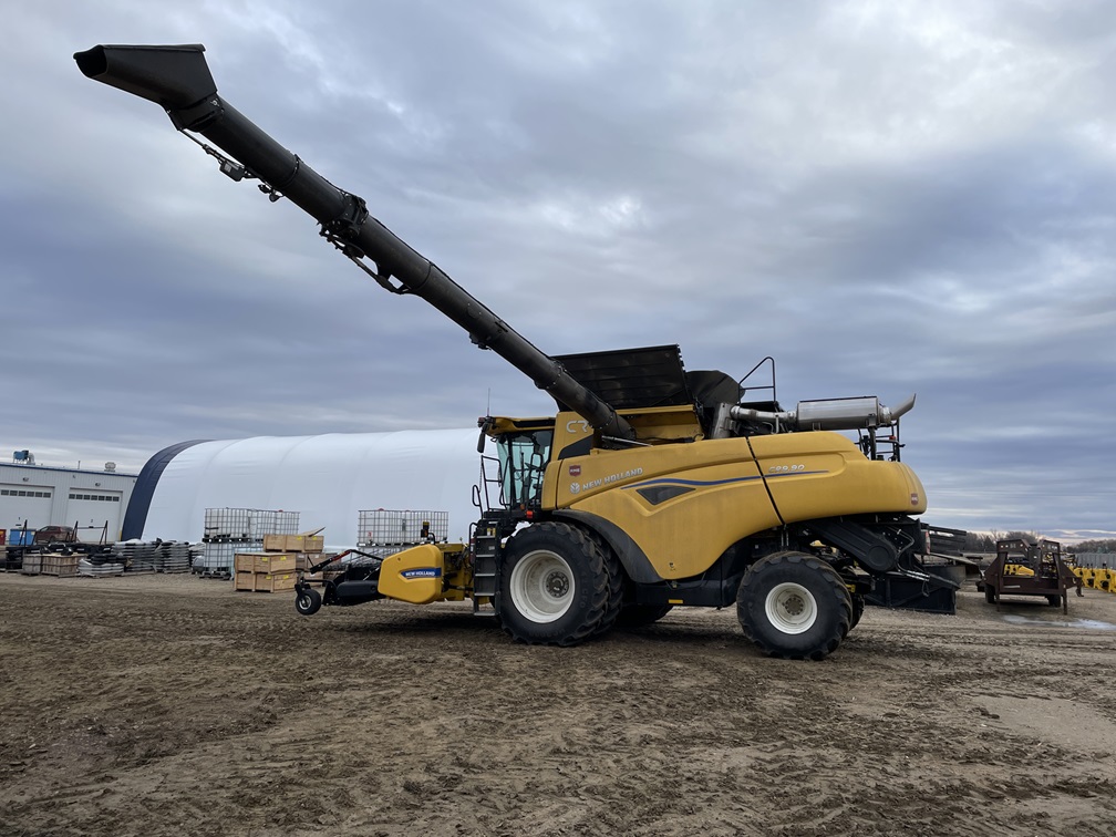 2024 New Holland CR9.90 Combine
