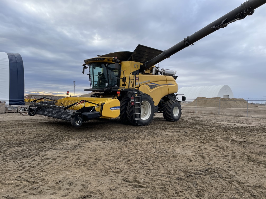 2024 New Holland CR9.90 Combine