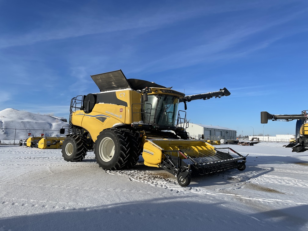 2024 New Holland CR9.90 Combine