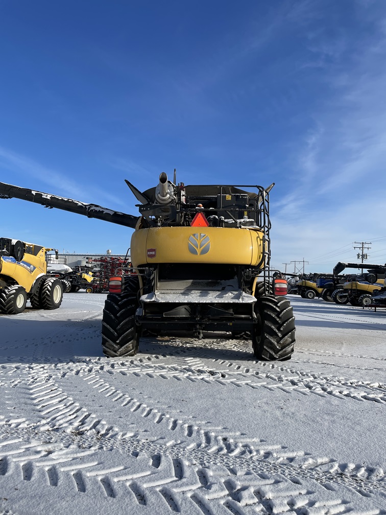 2024 New Holland CR9.90 Combine