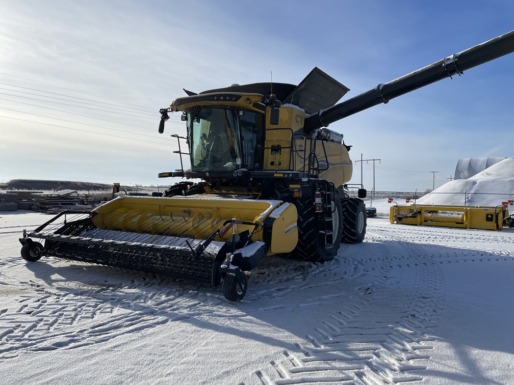 2024 New Holland CR9.90 Combine