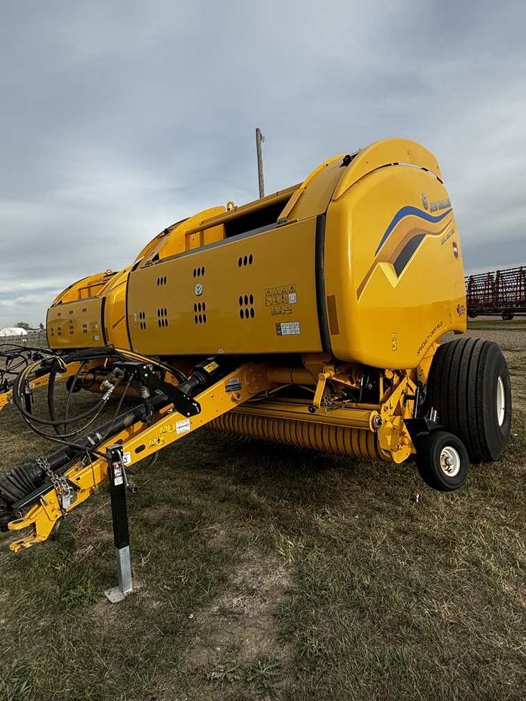 2022 New Holland RB560 Baler/Round