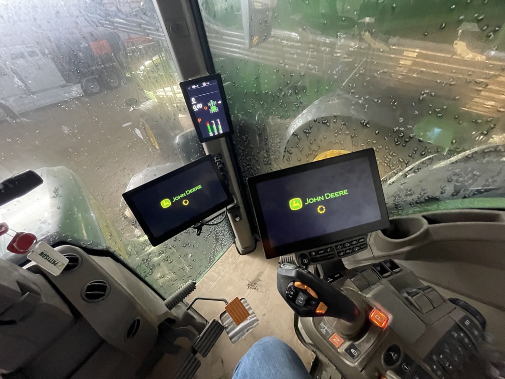 2024 John Deere 8R370 Tractor