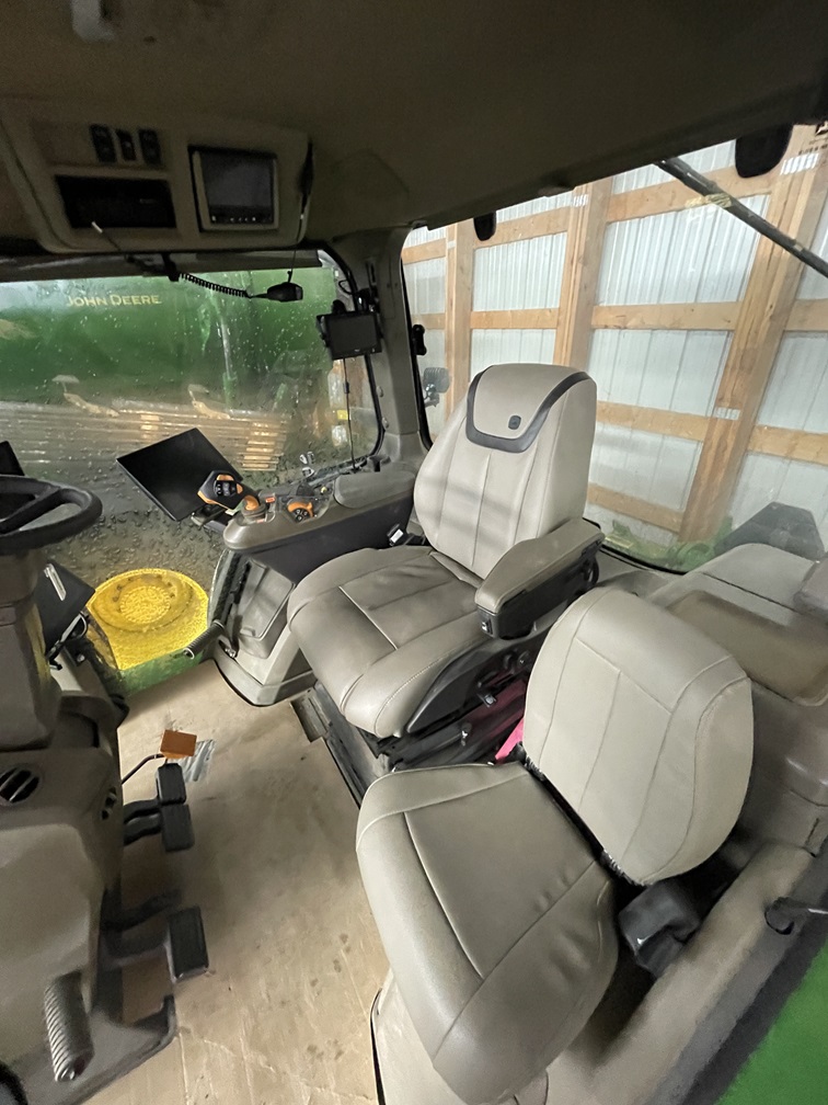 2024 John Deere 8R370 Tractor