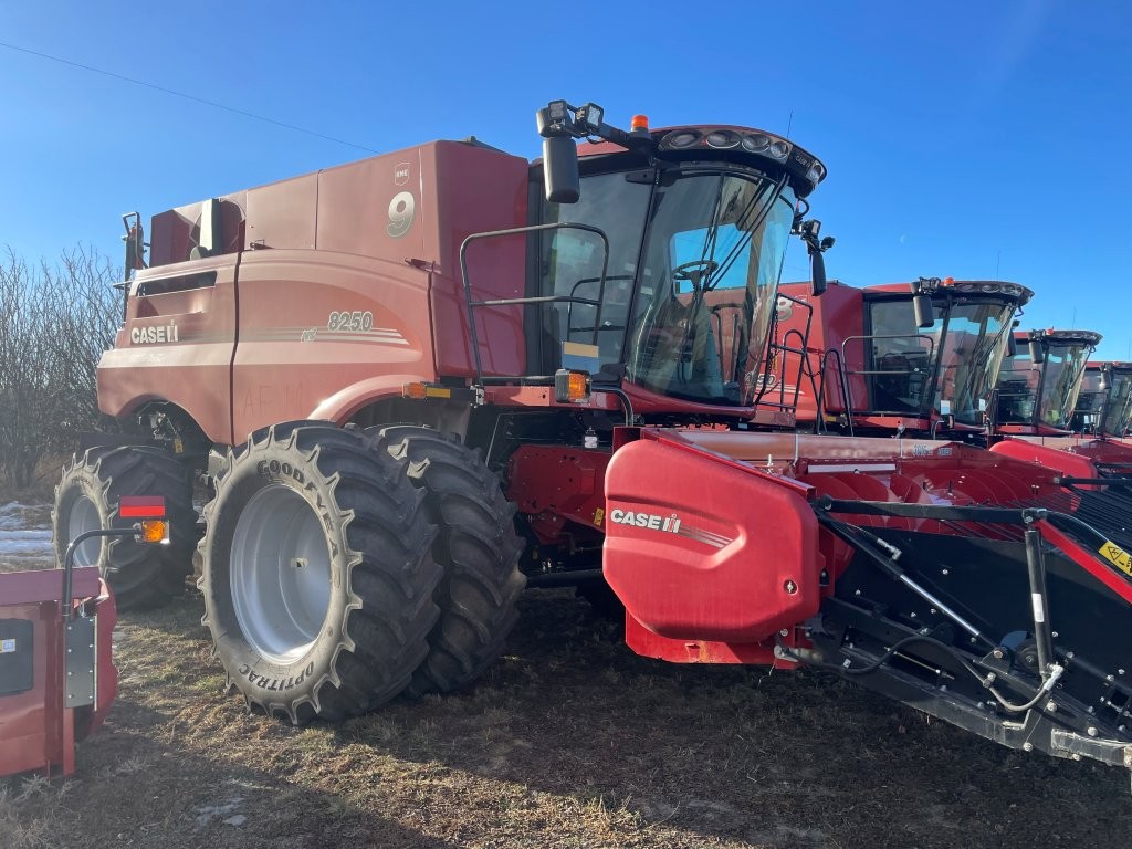 2024 Case 8250 Combine