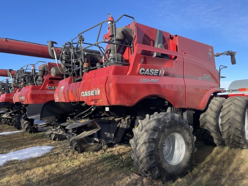 2024 Case 8250 Combine