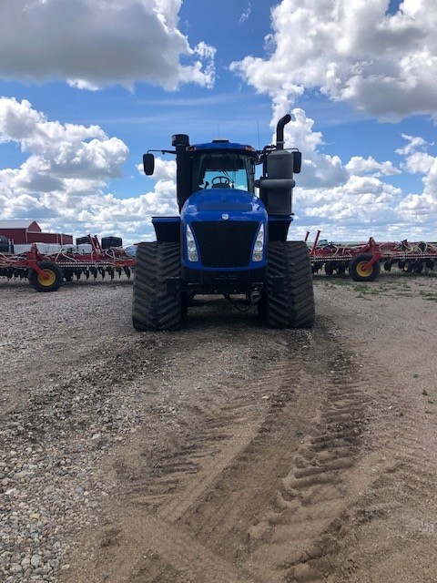 2017 New Holland T9.700 Tractor Rubber Track