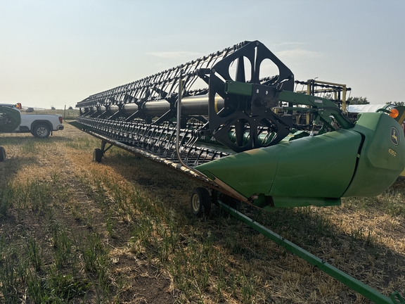 2011 John Deere 635D Header Combine