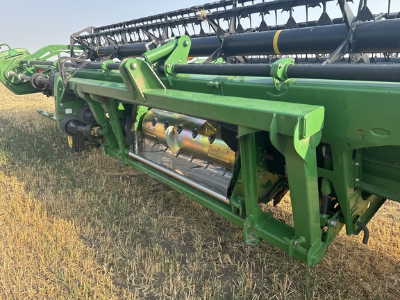 2011 John Deere 635D Header Combine