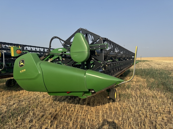 2011 John Deere 635D Header Combine