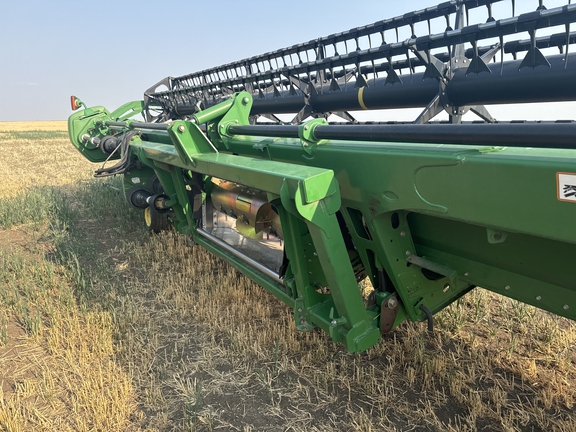 2011 John Deere 635D Header Combine