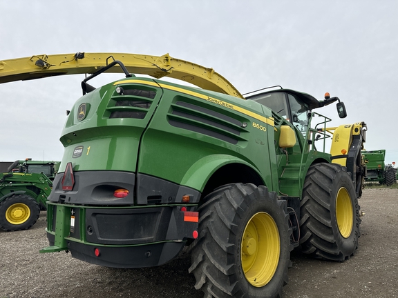 2016 John Deere 8600 Forage Harvester