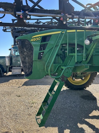 2011 John Deere 4930 Sprayer/High Clearance