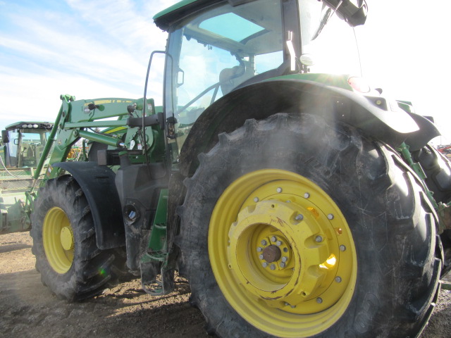 2018 John Deere 6175R Tractor