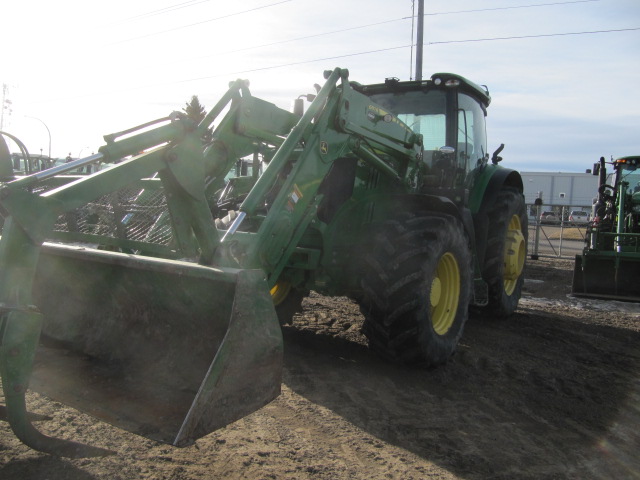 2018 John Deere 6175R Tractor