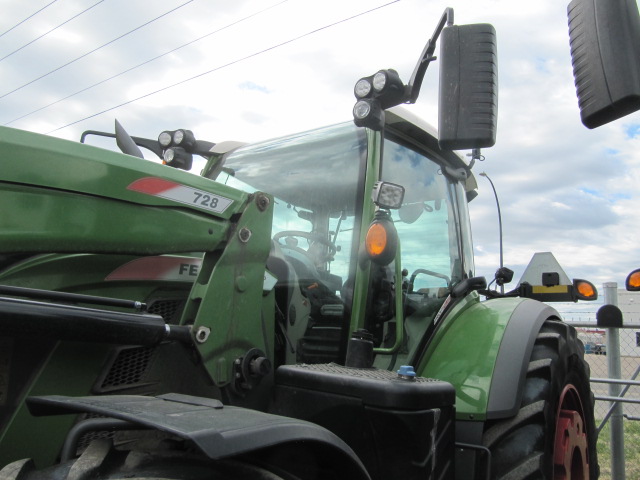 2021 Fendt 724S4 Tractor