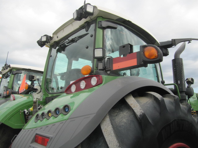 2017 Fendt 724S4 Tractor