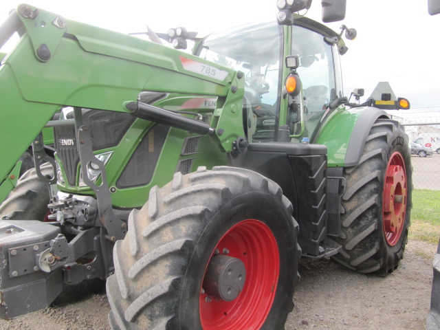 2017 Fendt 724S4 Tractor