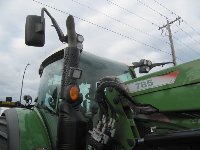 2017 Fendt 724S4 Tractor