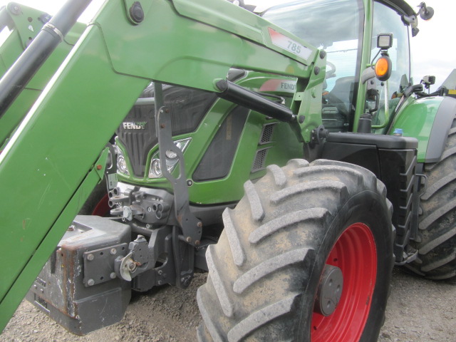 2017 Fendt 724S4 Tractor