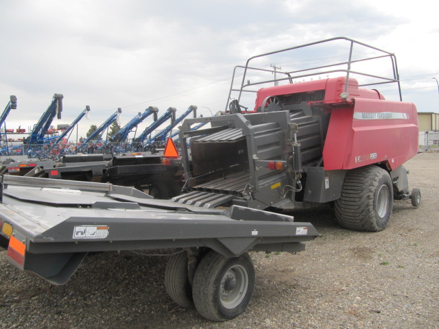 2013 Massey Ferguson 2170 Baler/Big Square