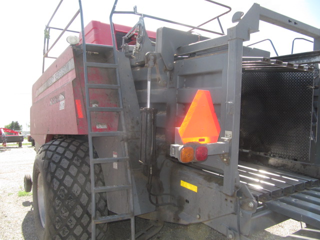 2010 Massey Ferguson 2190 Baler/Big Square