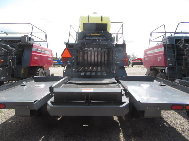 2014 Massey Ferguson 2270 Baler/Big Square