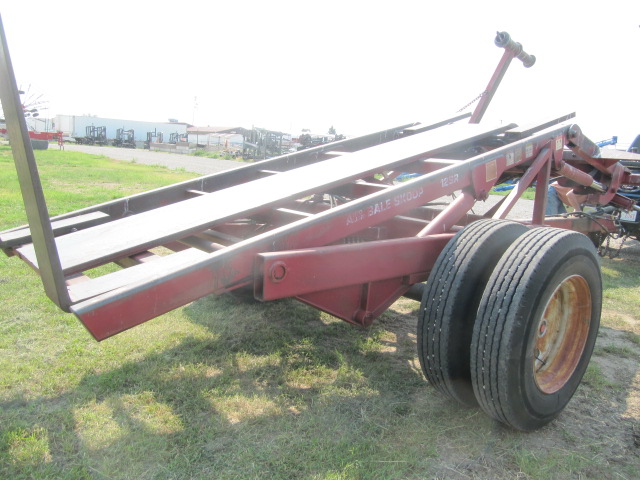 1997 Pro Ag Designs 12SR Bale Accumulator