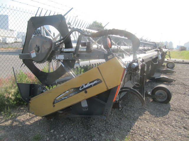 2013 Challenger 5200 Windrower Draper Header