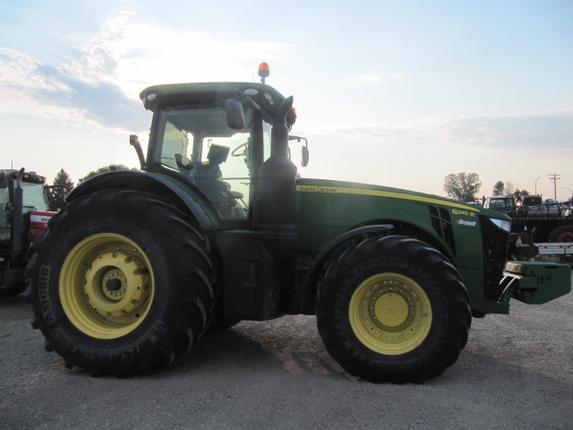 2015 John Deere 8245R Tractor