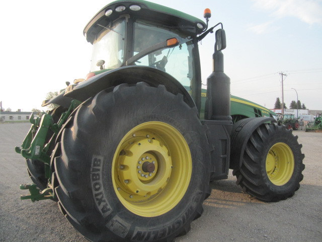 2015 John Deere 8245R Tractor